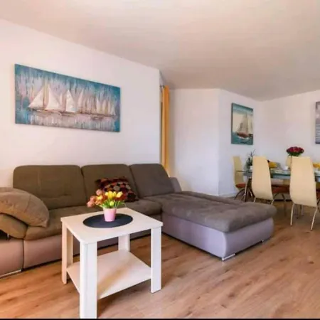 Antonia - Two-bedroom With Sea View アパート *