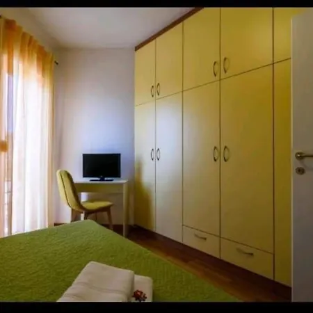 Antonia - Two-bedroom With Sea View Appartamento