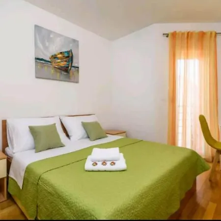 Antonia - Two-bedroom With Sea View *