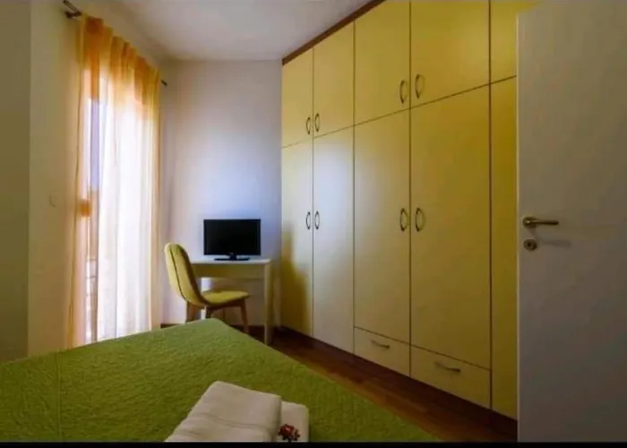 Antonia - Two-bedroom With Sea View アパート