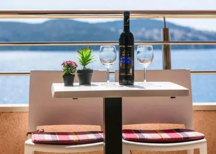 Antonia - Two-bedroom With Sea View アパート *