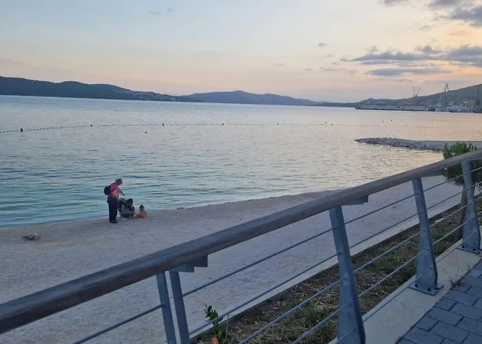 Antonia - Two-bedroom With Sea View アパート