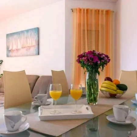 Antonia - Two-bedroom With Sea View Apartman