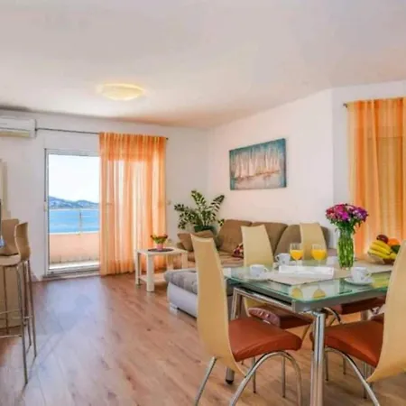 Apartman Antonia - Two-bedroom With Sea View *