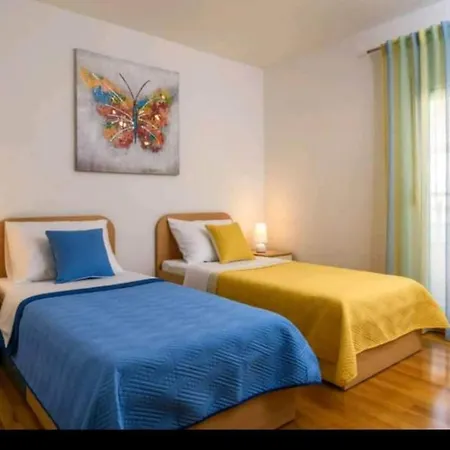 Antonia - Two-bedroom With Sea View Apartman Trogir