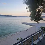 Antonia - Two-bedroom With Sea View تروغير